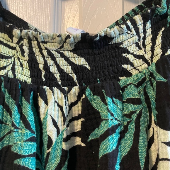 Summery green leaf print shirt - Picture 5 of 7